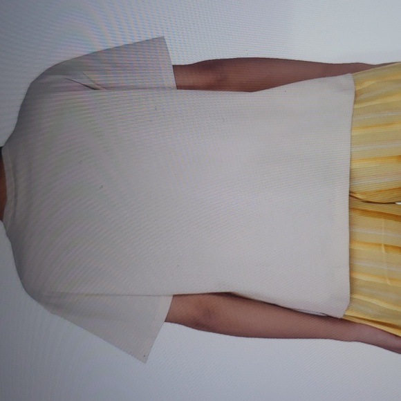 Etro T-Shirt! EUC! - Picture 2 of 7